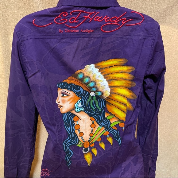 Like New Ed Hardy Purple Cowgirl Tattoo Graphic Shirt from Size M - Picture 5 of 8